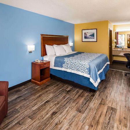 Days Inn By Wyndham Oak Grove/Ft. Campbell Εξωτερικό φωτογραφία