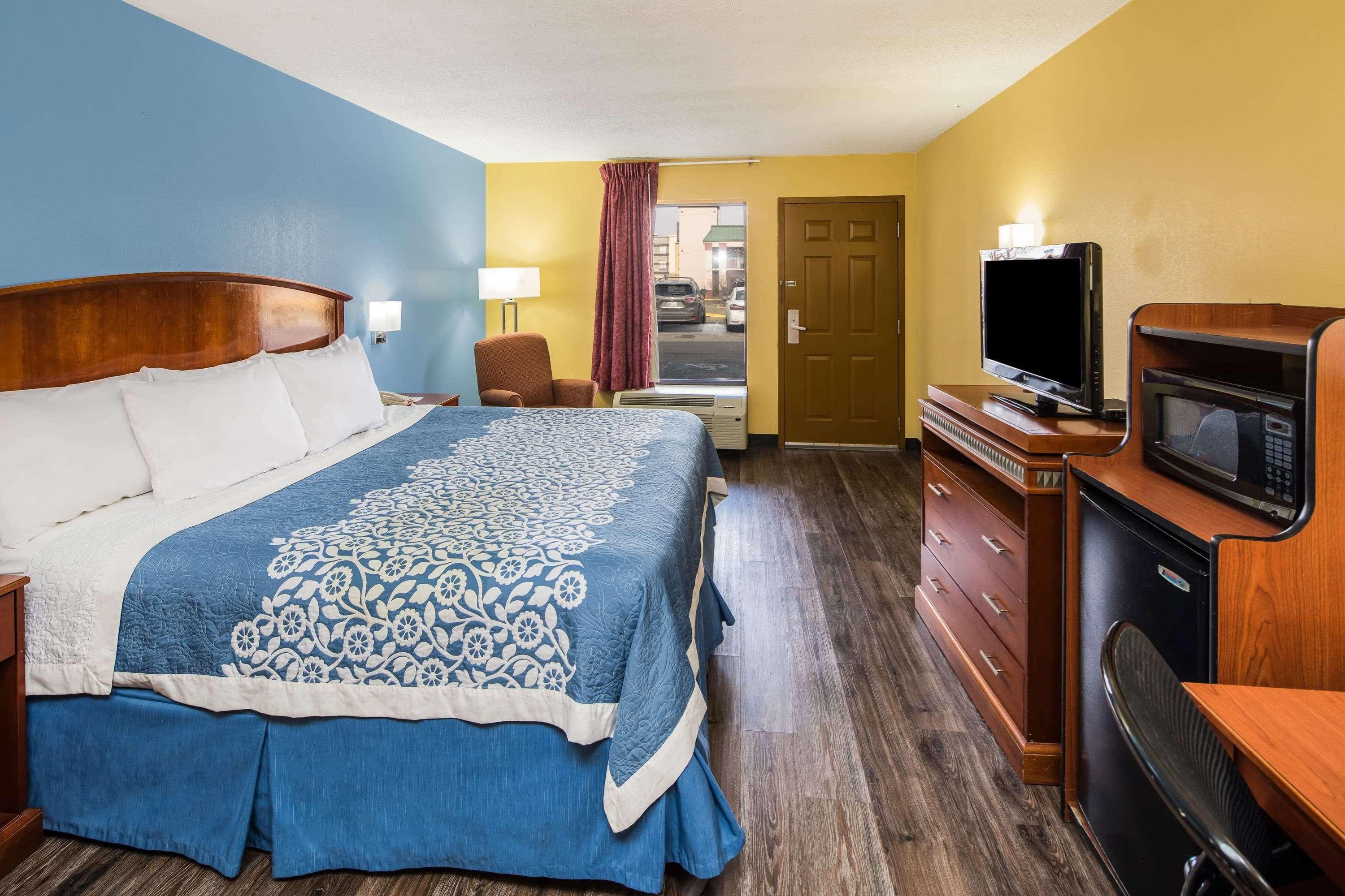 Days Inn By Wyndham Oak Grove/Ft. Campbell Εξωτερικό φωτογραφία