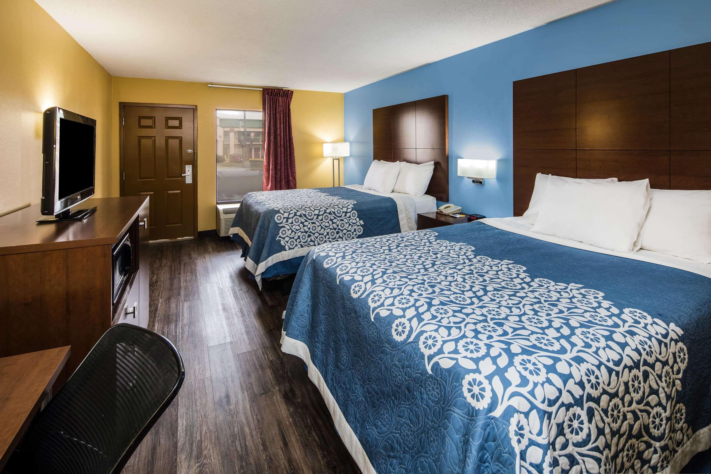 Days Inn By Wyndham Oak Grove/Ft. Campbell Εξωτερικό φωτογραφία