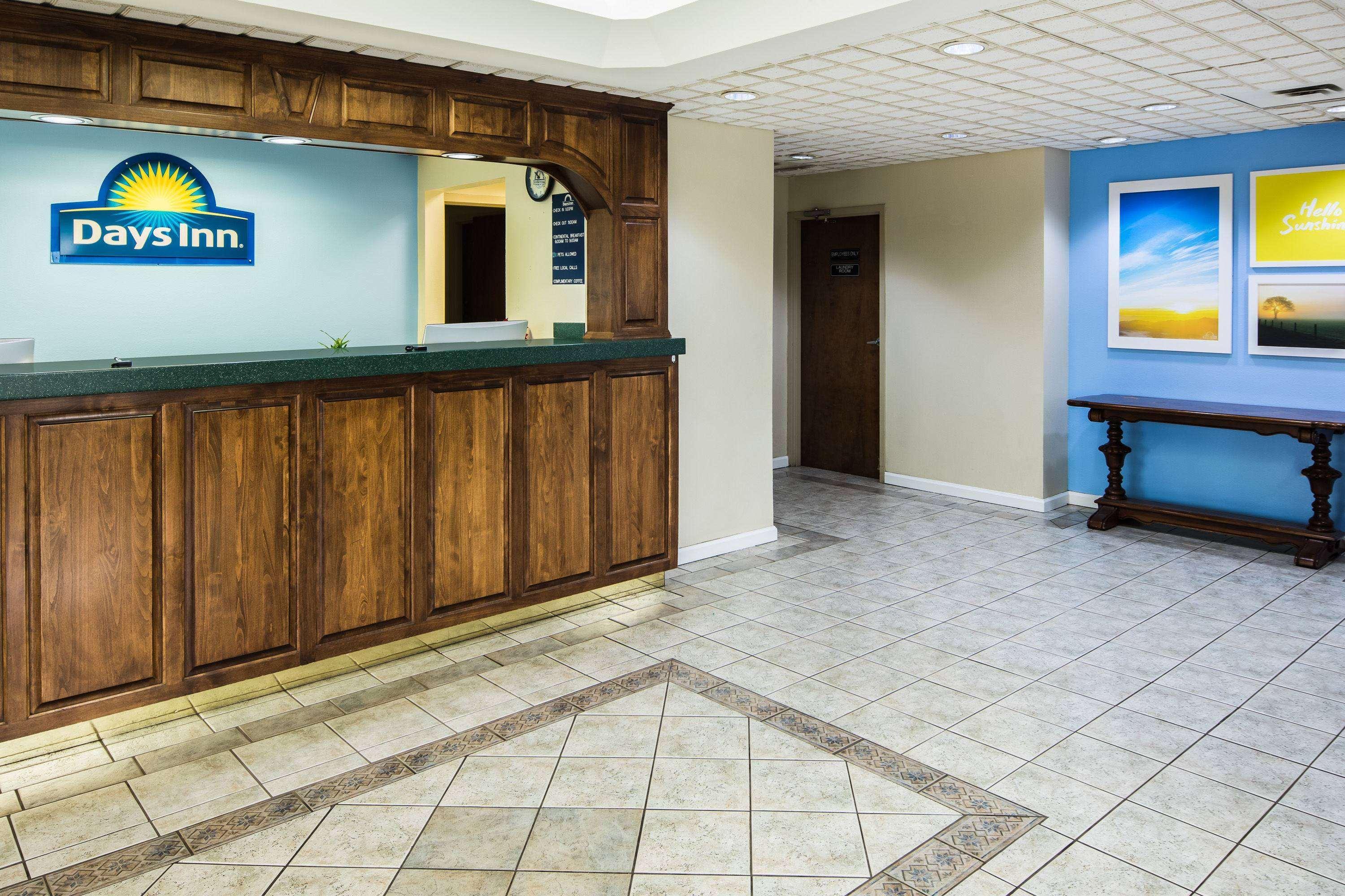Days Inn By Wyndham Oak Grove/Ft. Campbell Εξωτερικό φωτογραφία